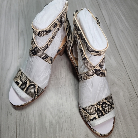 Lucky Brand Shoes - Lucky Brand snake skin heels